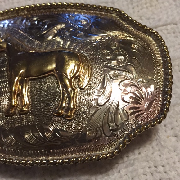 Silver & Gold Tone Horse Belt Buckle - Picture 2 of 8